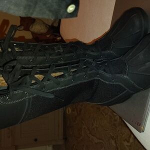 Black Women's Knee-High Boots